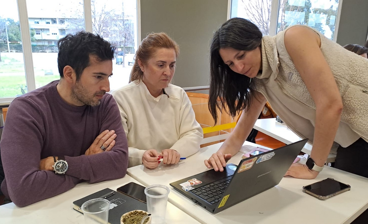 Inició la etapa presencial del Programa de Adopción de IA para empresas