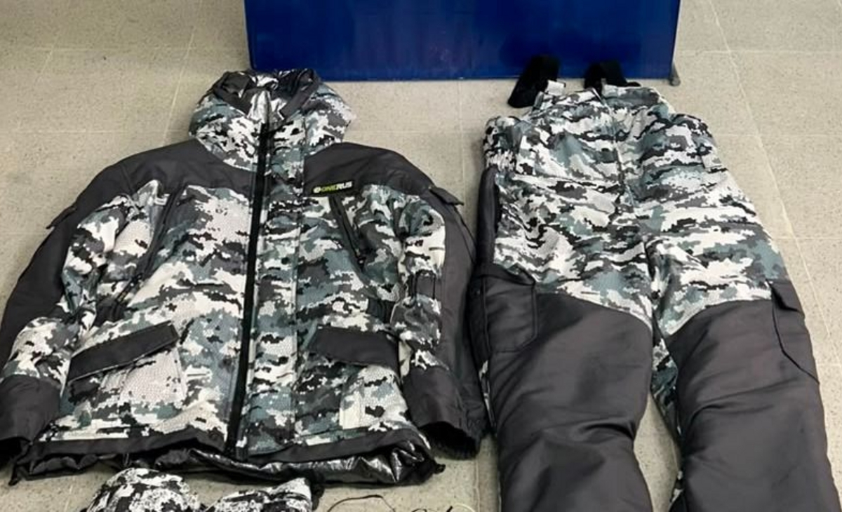 Robó elementos del interior de un auto y lo descubrieron