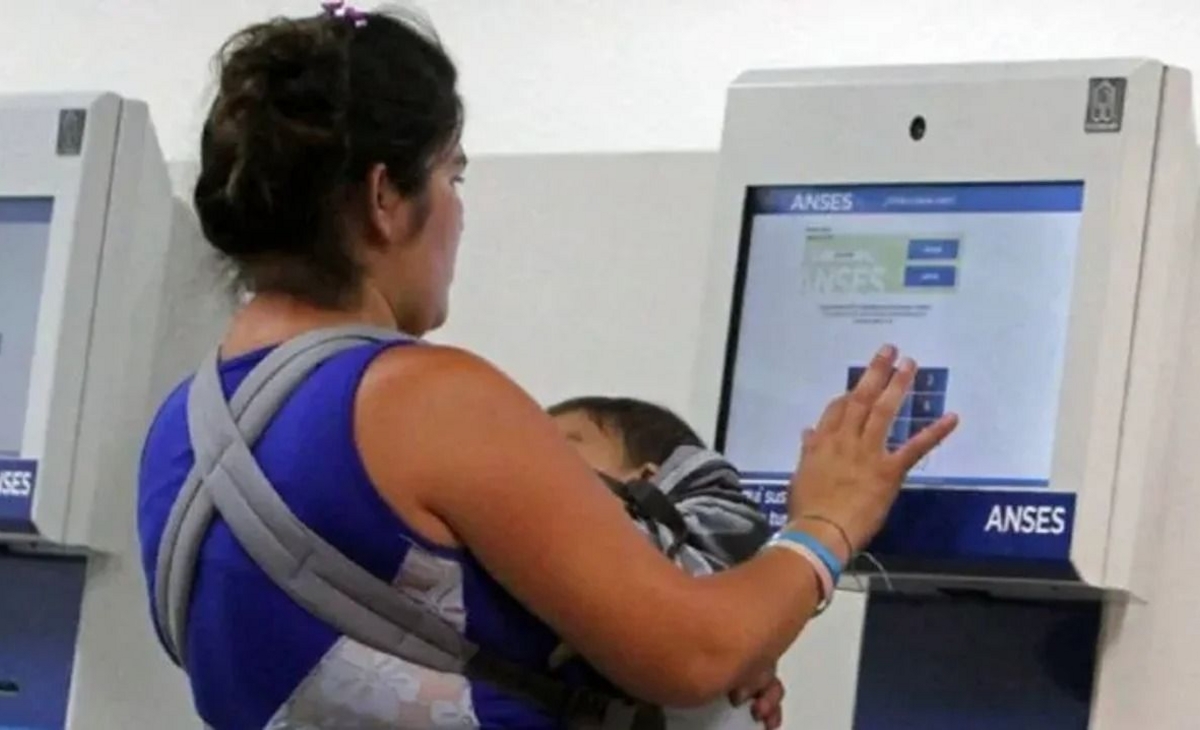 Milei busca eliminar la actualización automática de AUH y asignaciones familiares