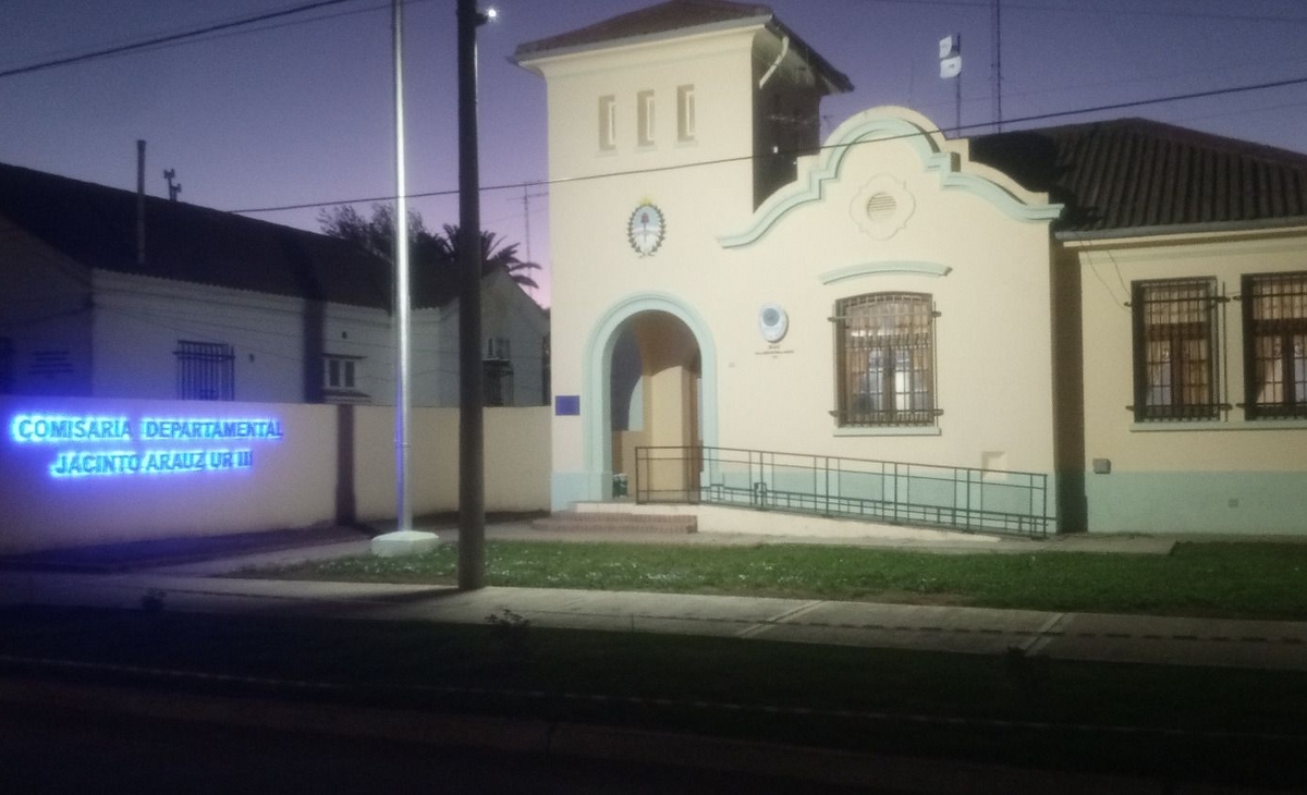 Refaccionan la comisaría de Jacinto Arauz