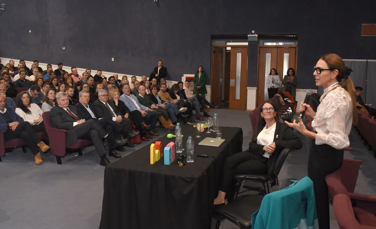 Lanzan formación sobre derechos de la niñez