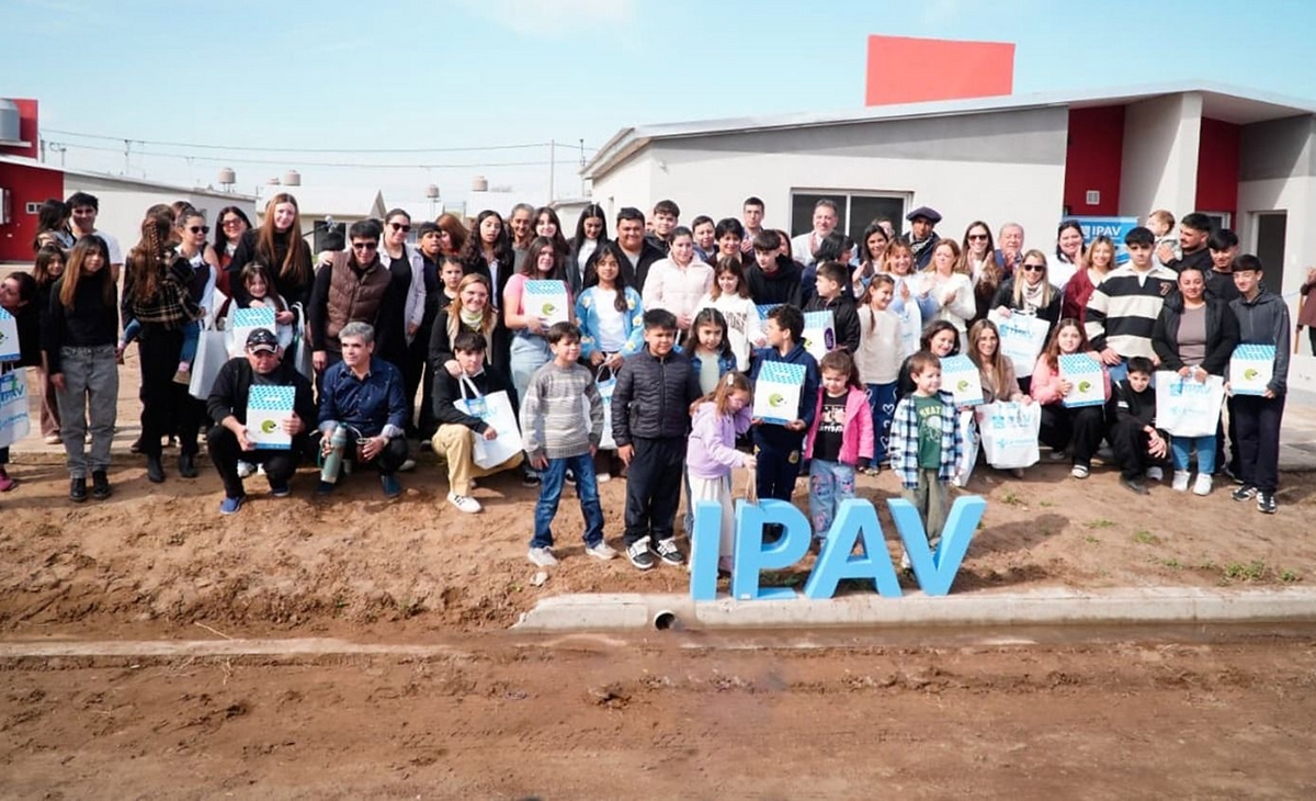 Entregaron 20 viviendas en Catrilo