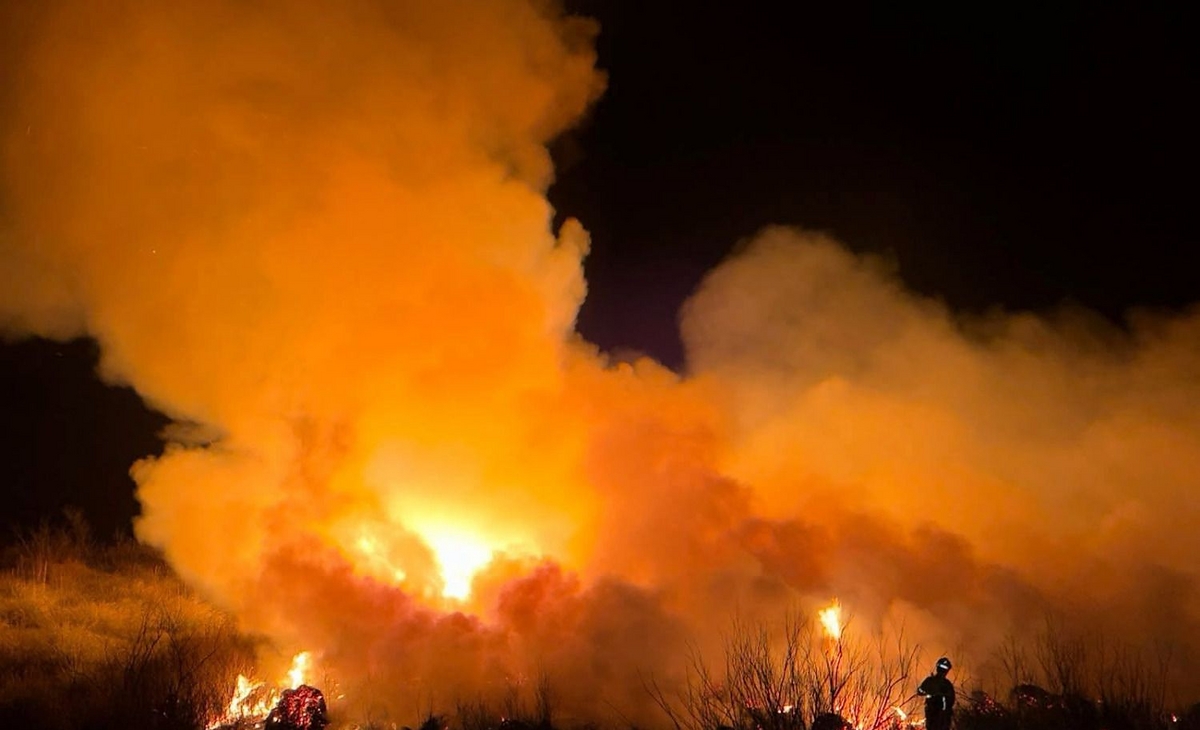 Un incendio redujo la visibilidad en la ruta nacional 151