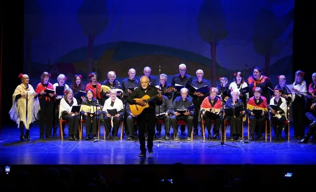 El Coral Médanos y Luna celebra en el Teatro Español
