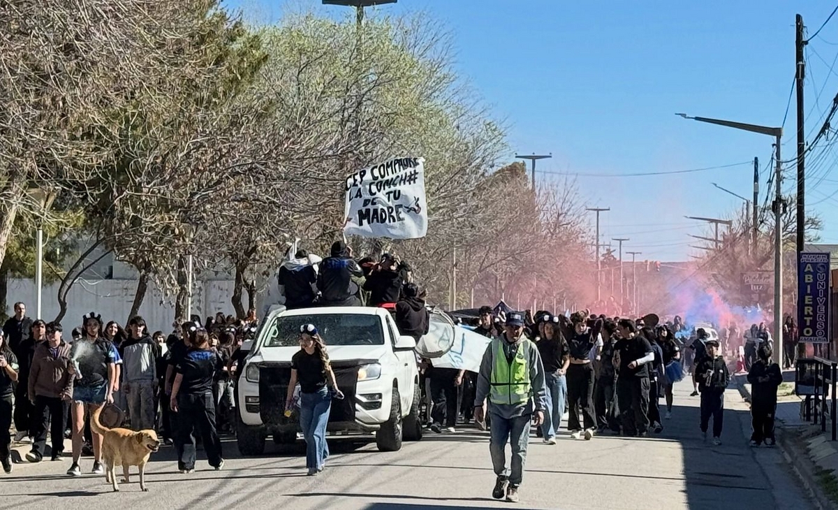 Comenzó la Semana del Estudiante con caravana, juegos y un gran fogón