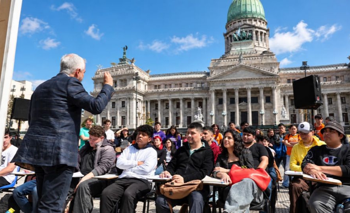 Se realizó una nueva marcha en reclamo por la Ley de Financiamiento Universitario