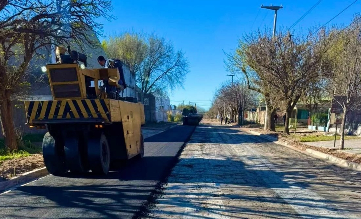 Plan de asfaltado en distintos barrios ya llegó al 68 por ciento