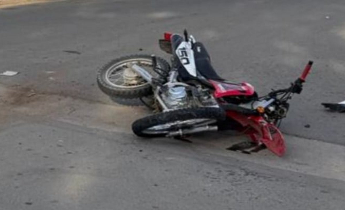Motociclista chocó y se fracturó