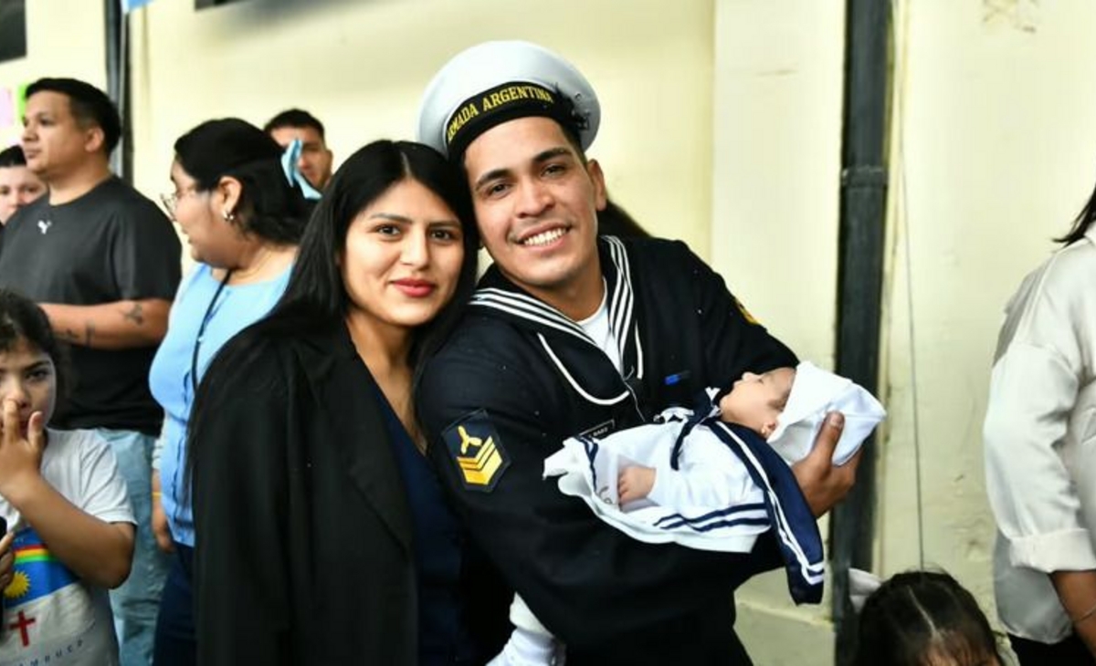 Fragata: tripulante que vio nacer a su hija por videollamada se reencontró con su familia