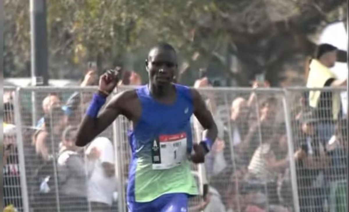 Un keniata ganó la Maratón de Buenos Aires