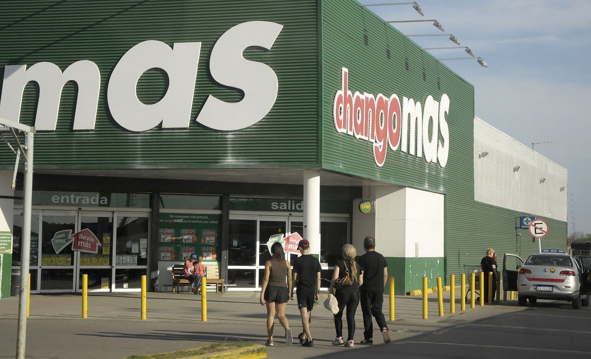 Hoy no abren supermercados, negocios y sectores comerciales de la CPE
