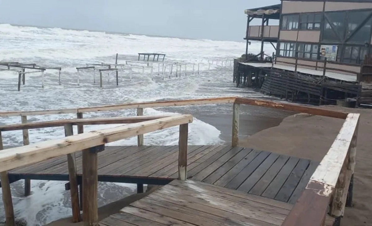 Sudestada provocó destrozos en Monte Hermoso y Pehuen Có