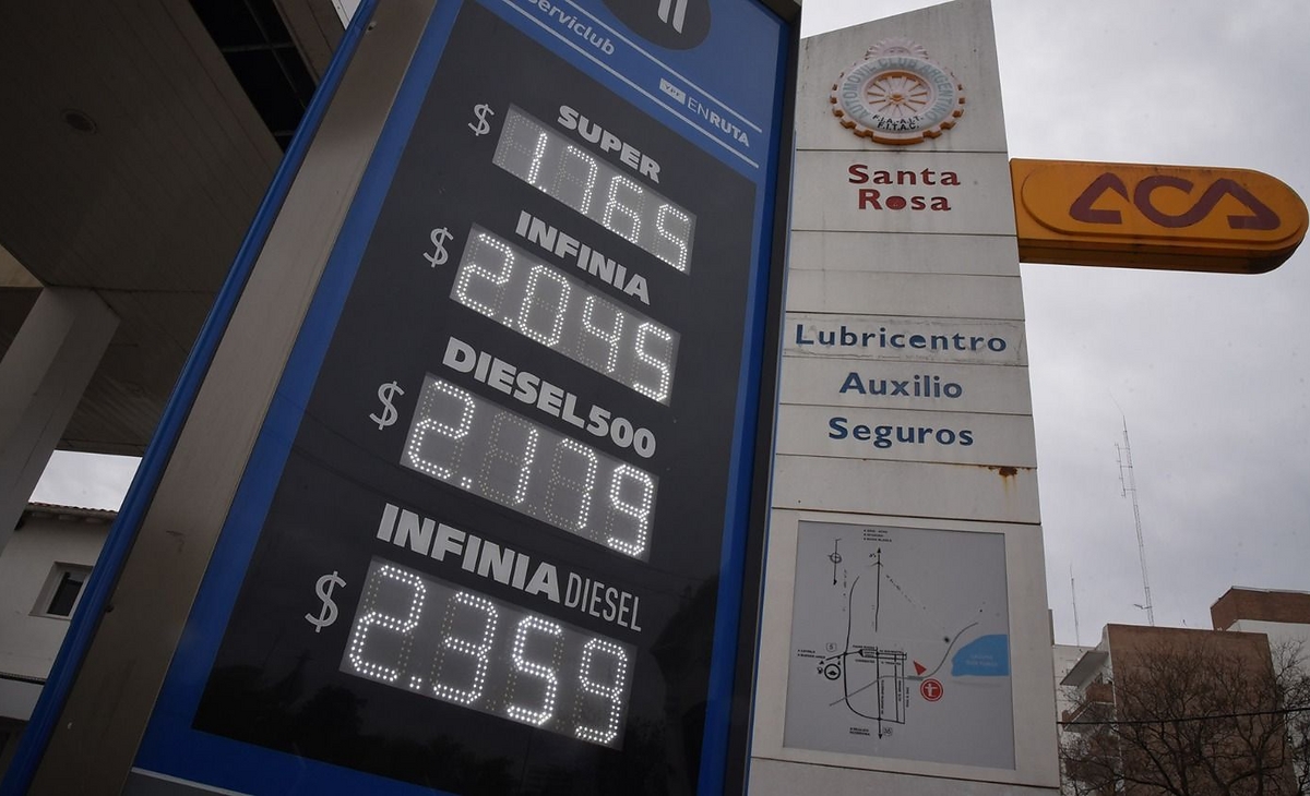 Aumentaron los combustibles