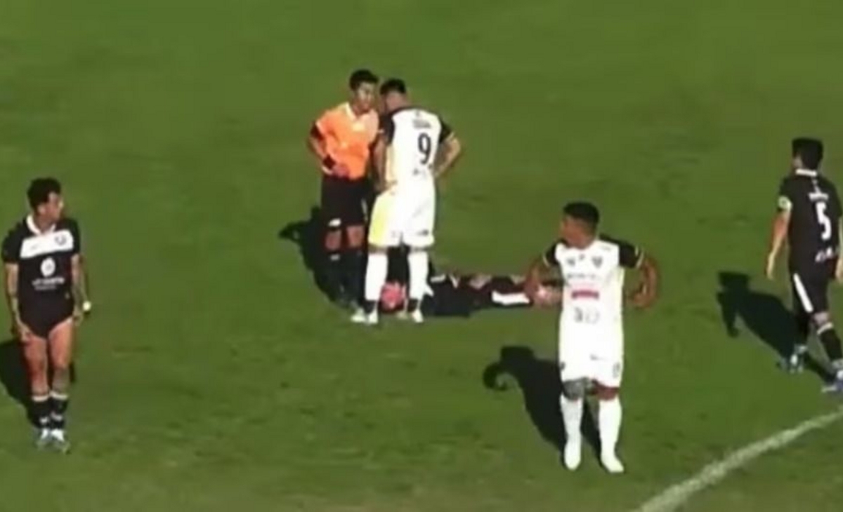 Escándalo en el ascenso: detuvieron a un futbolista por racismo