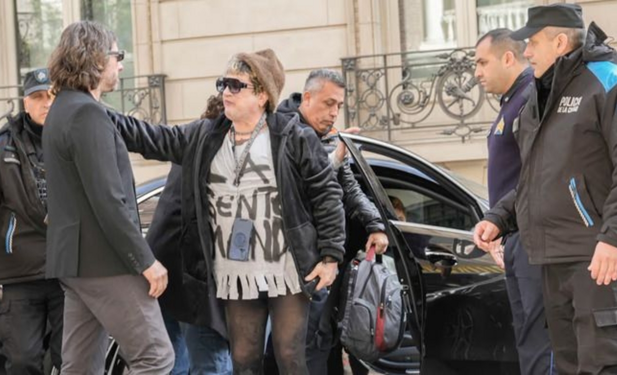 “Pity” Álvarez sufrió un “brote psiquiátrico” en el hospital y se suspendió la audiencia