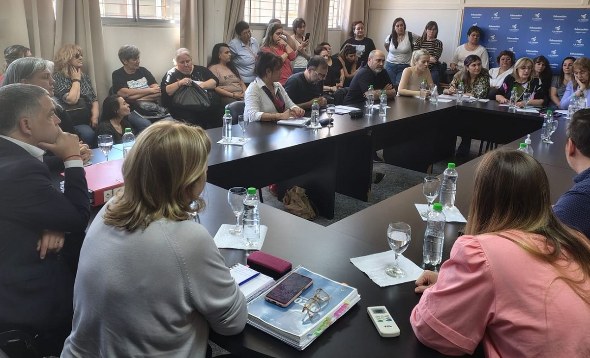 No hubo acuerdo entre el Gobierno y los docentes y mañana retoman la ...