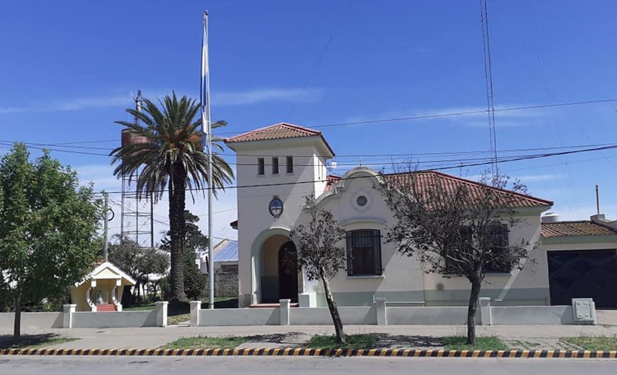 Una imputada por el hurto de dinero, notebook y mercadería en un comercio de Catriló