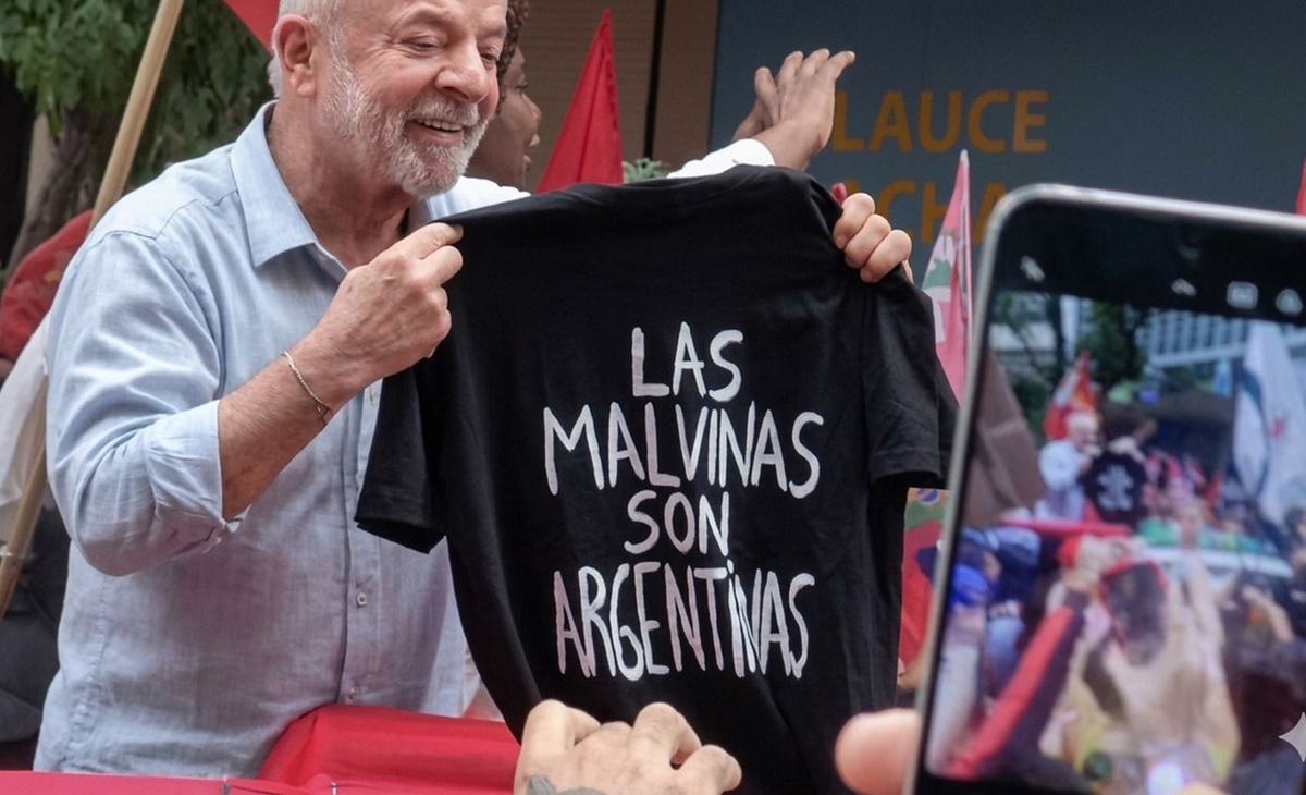 Lula cerró su campaña con un guiño a Malvinas
