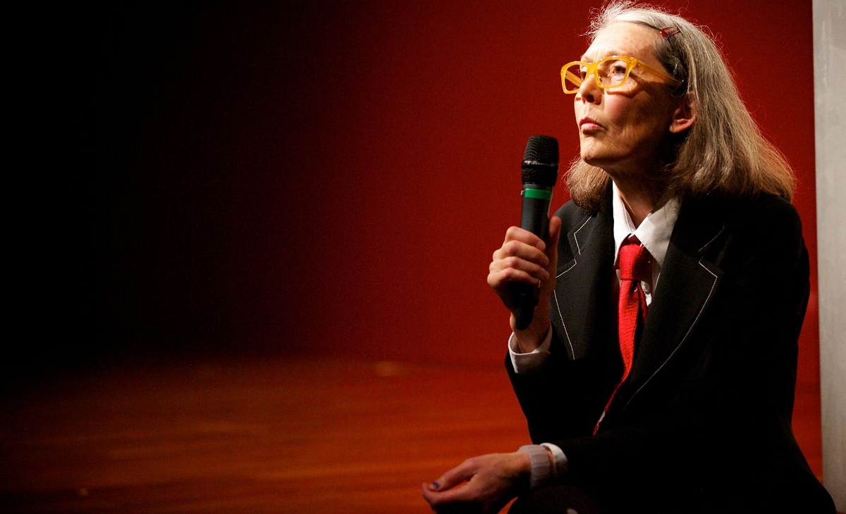 La escritora Anne Carson ganó el Premio Nobel de Literatura