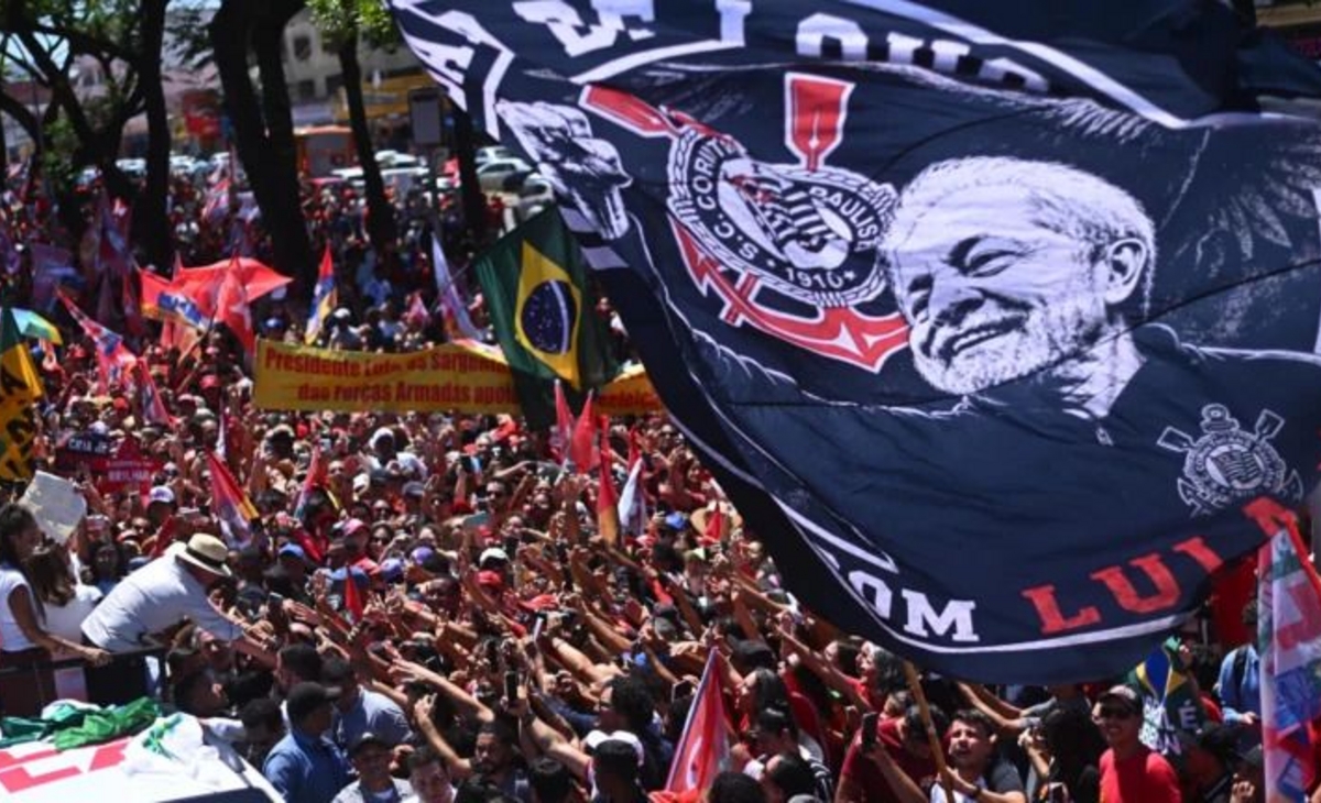 Manifestantes en Brasil apoyan a Lula y se movilizan contra la extrema derecha