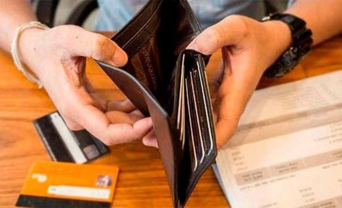 Crisis económica: 2 de cada 3 argentinos agotan sus ingresos diez días antes de fin de mes