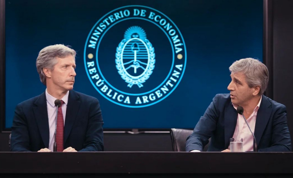 Operaciones del oro: ampliaron la denuncia contra Caputo y Bausili y pidieron allanar el Banco Central