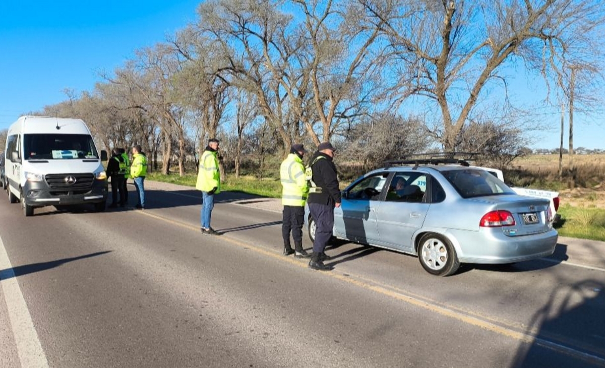 Refuerzan el control del transporte en las rutas de la provincia