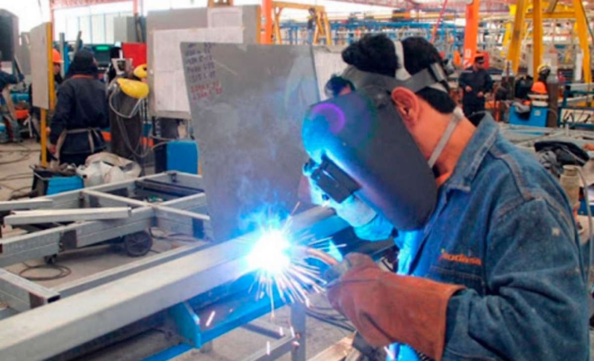 La economía sigue estancada y va hacia una recesión