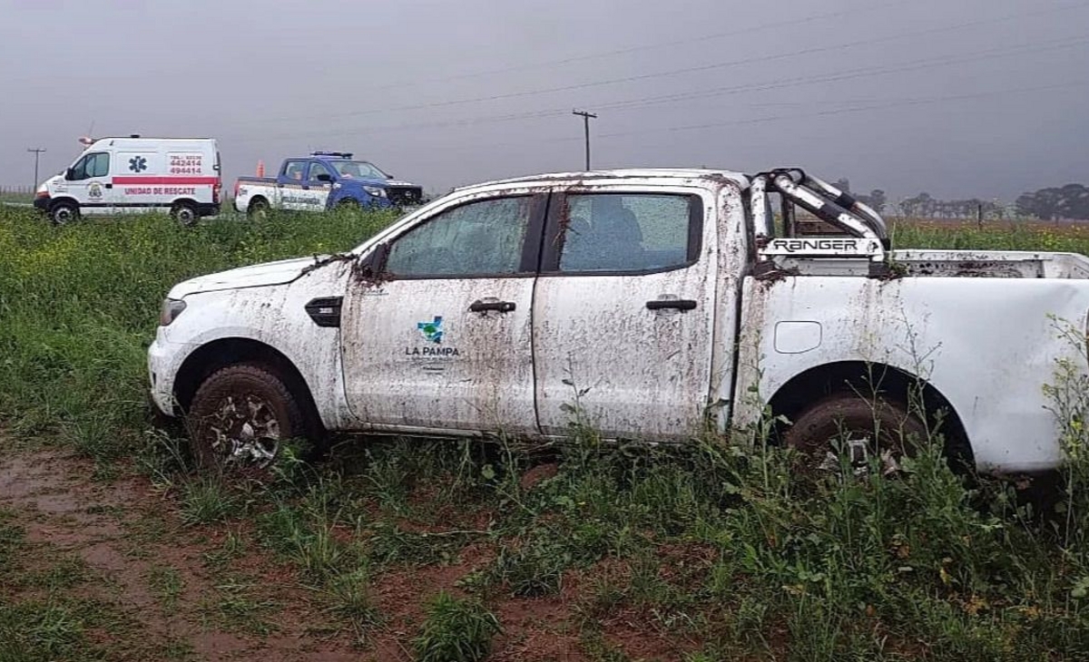 Una camioneta oficial del Gobierno volcó cerca de Realicó