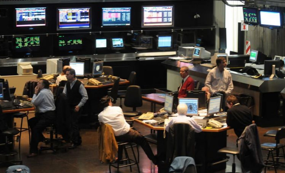 El riesgo país saltó a 755 puntos y las acciones argentinas cayeron hasta un 9%