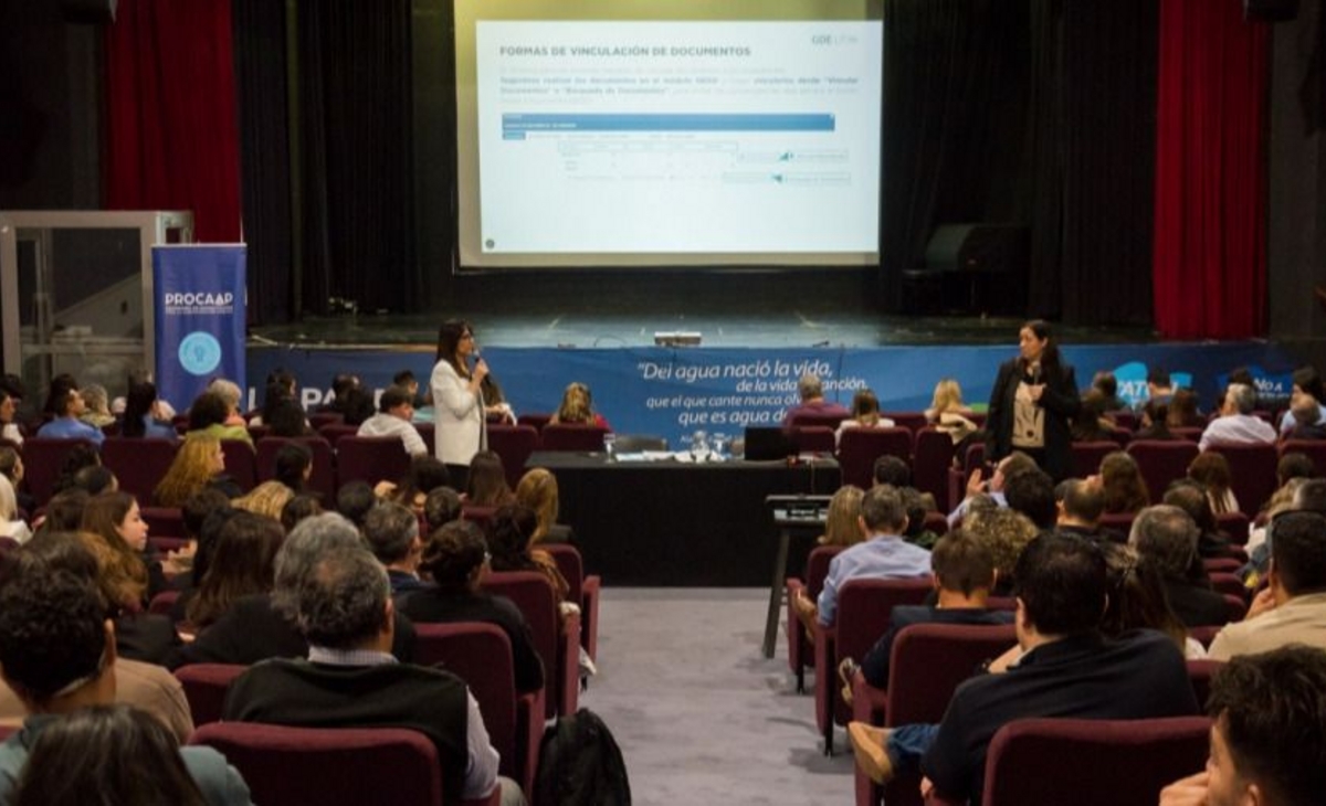 Más de 500 agentes públicos de la provincia se capacitaron en el uso de GDE