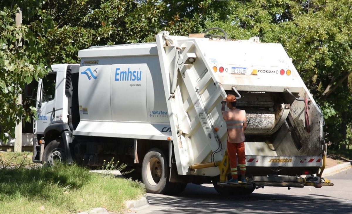 Feriado Nacional: Cambios en el Transporte y Recolección de Residuos en La Pampa