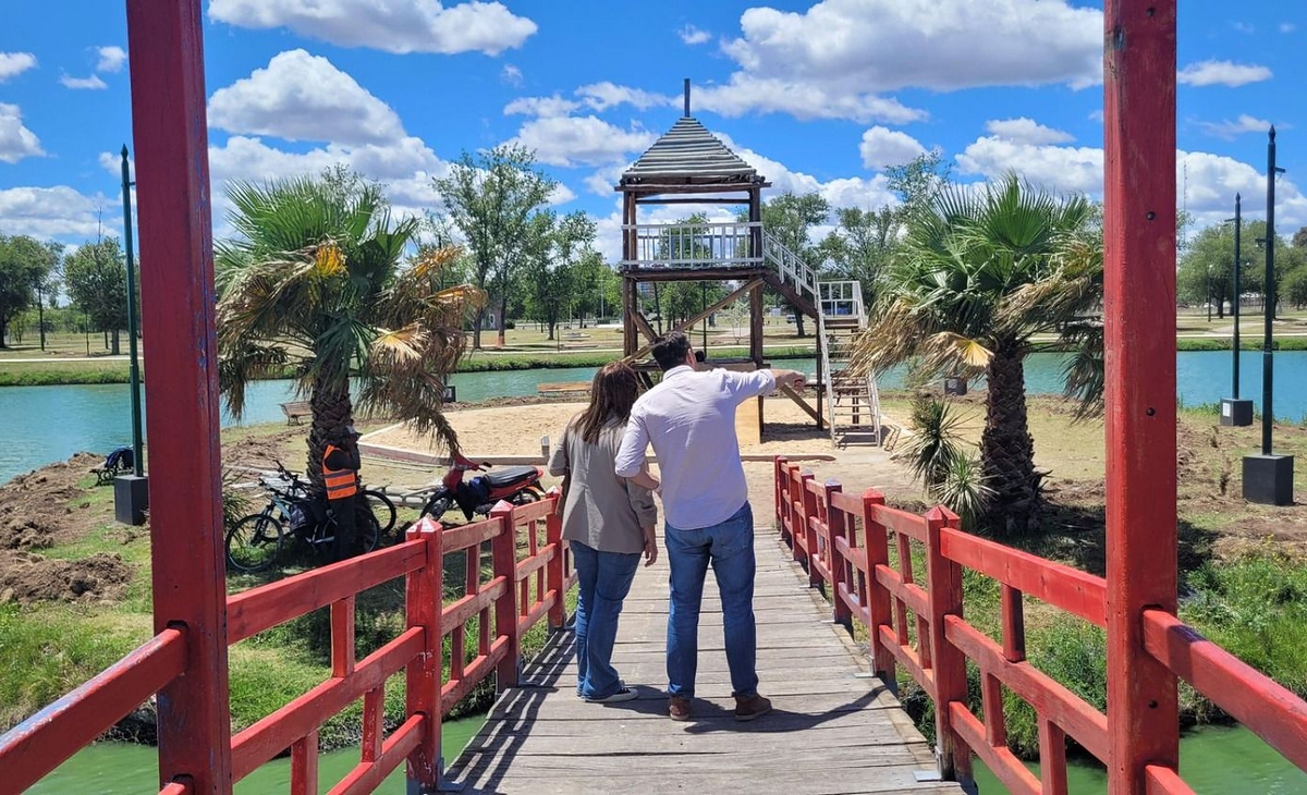 Di Nápoli recorrió la obra integral del Parque de la Laguna